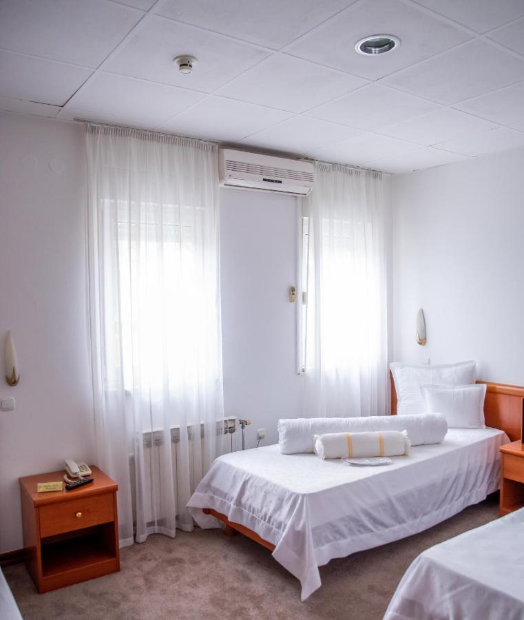 דובוי Hotel Integra מראה חיצוני תמונה