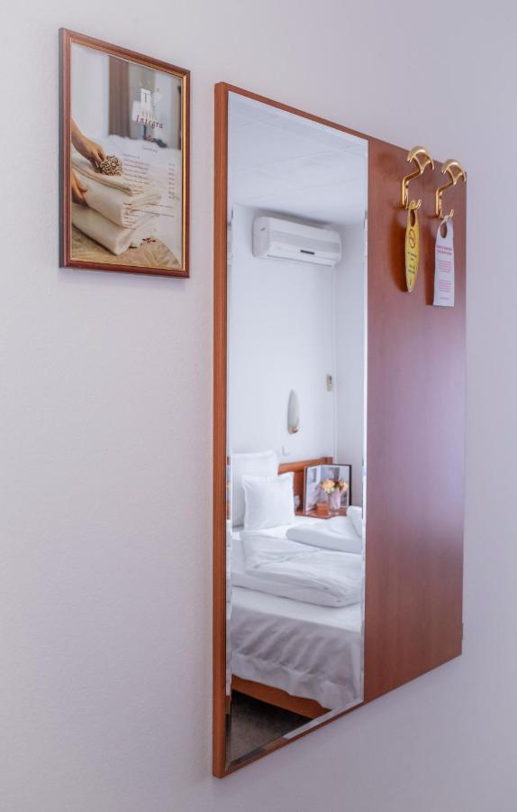 דובוי Hotel Integra מראה חיצוני תמונה